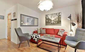 100 Meters To Metro Beaudry - Full Apartments - 1 Minute Walk To The Famous St Catherine Street - Fast Wifi - Washer & Dryer On Site - Montcalm Units
